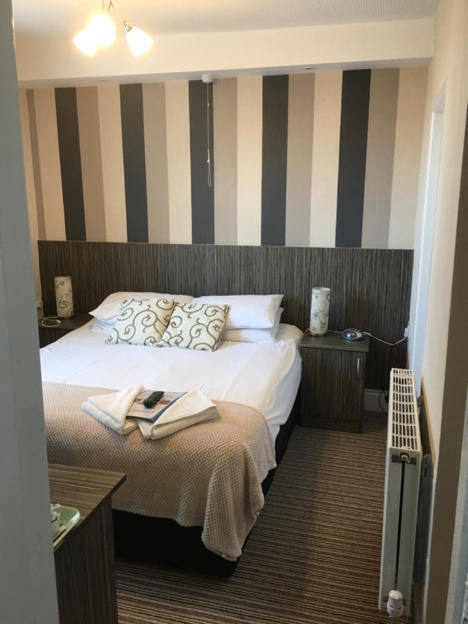 בלקפול Glenheath Hotel מראה חיצוני תמונה