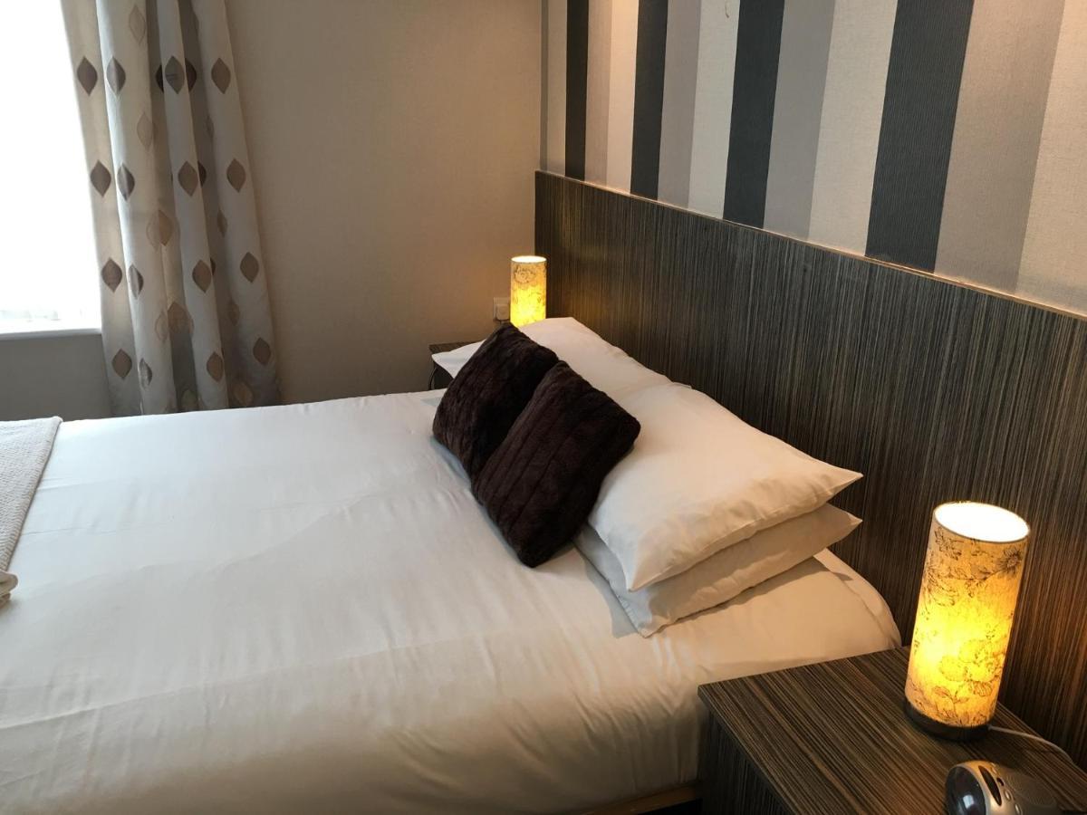 בלקפול Glenheath Hotel מראה חיצוני תמונה